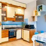 Appartamento Casa Peggy By Interhome